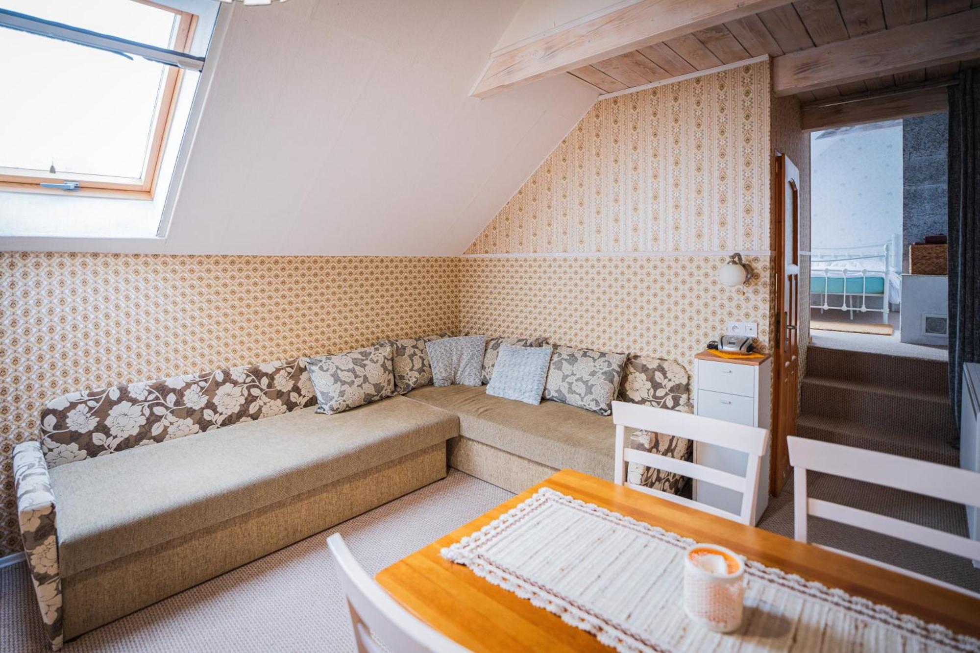 Farma Kozi Dvor Rohozna Appartement Brezno Buitenkant foto