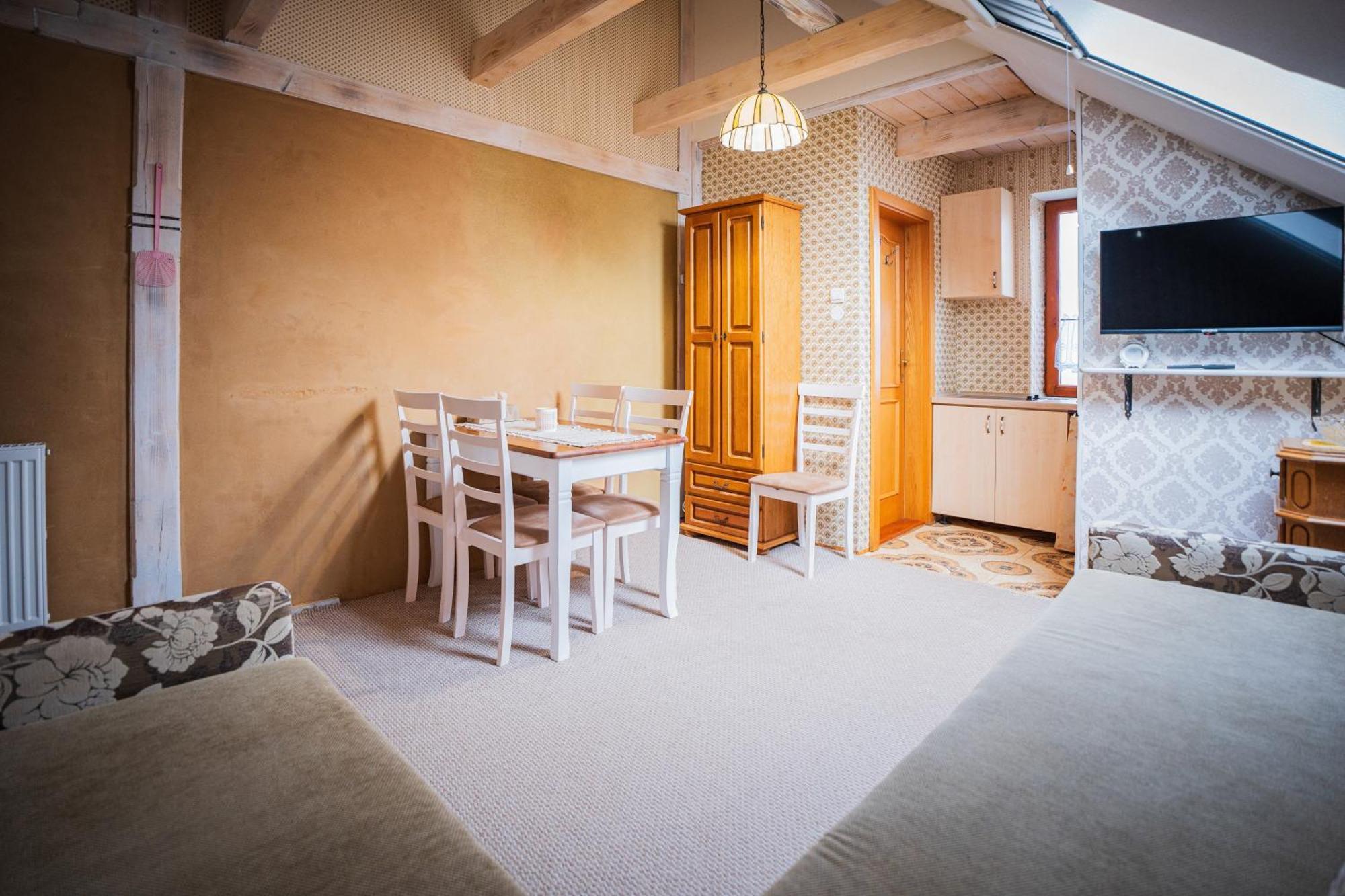Farma Kozi Dvor Rohozna Appartement Brezno Buitenkant foto